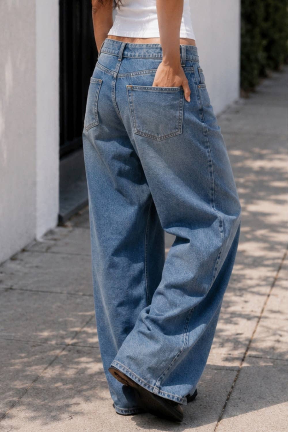 Zavi Wide Leg Jeans