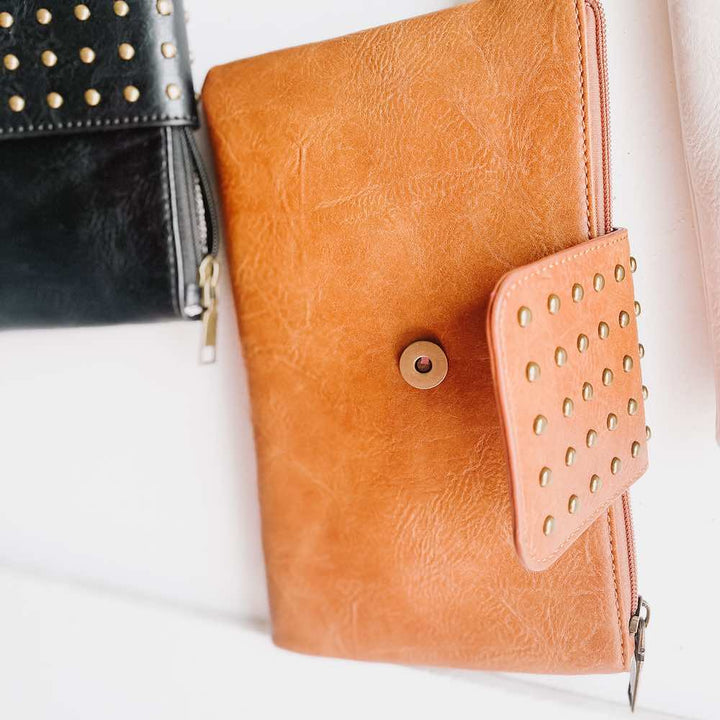 Maya Rivet Clutch