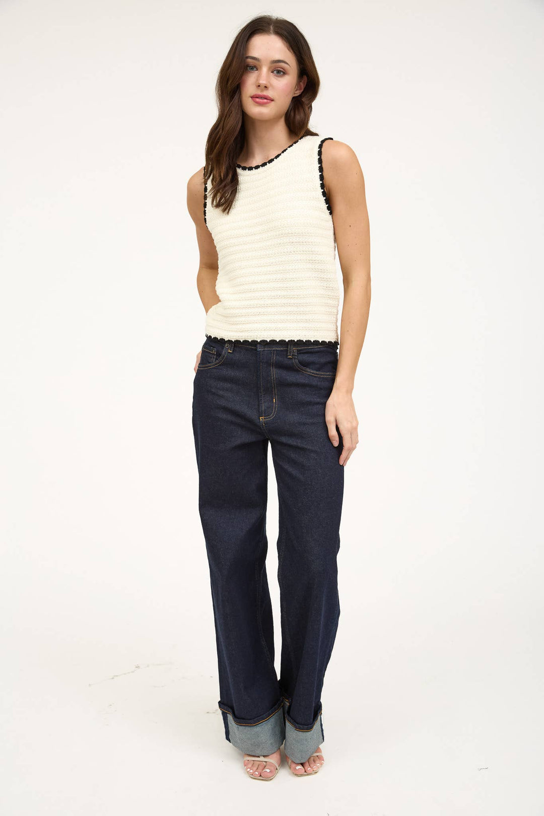 Scallop Trim Knit Sleeveless Top
