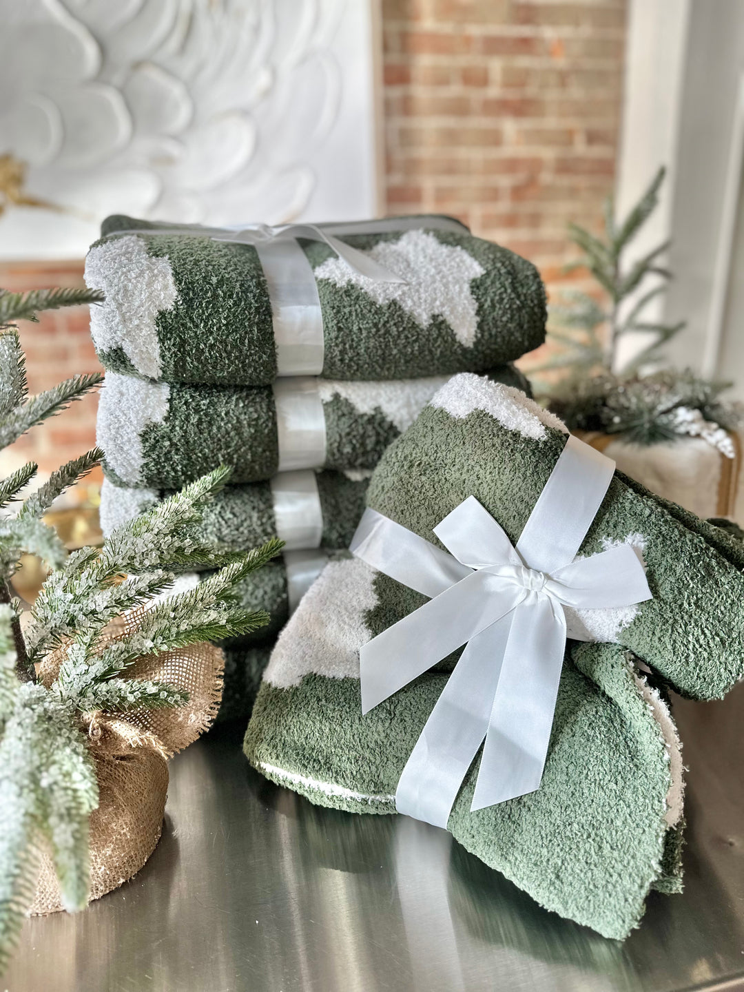 Holiday Hearth Cozy Tree Blanket