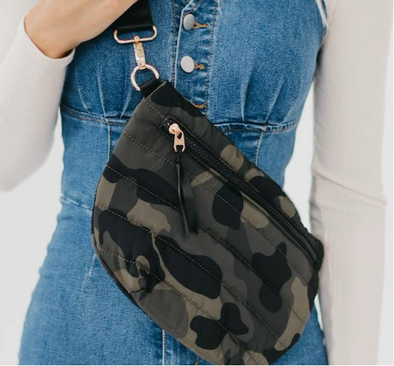 Jolie Puffer Belt Bag - Camo