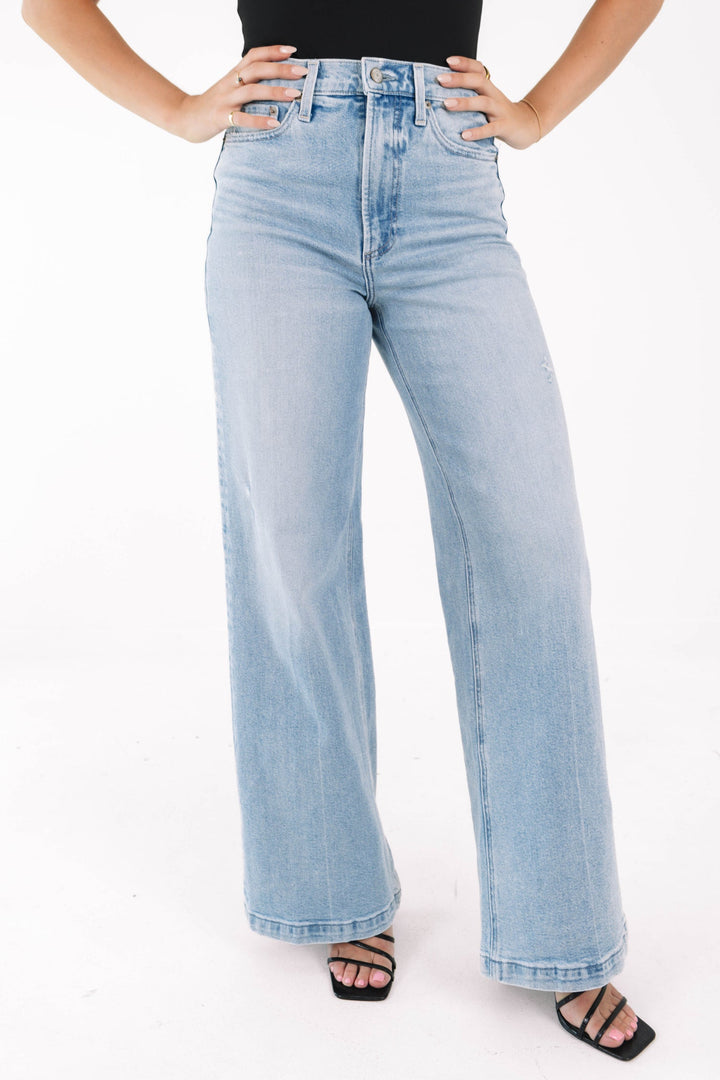 Cassie Straight Leg Relaxed Jeans