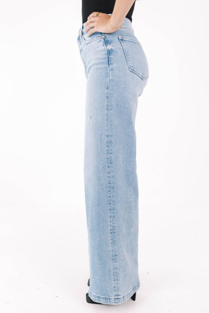 Cassie Straight Leg Relaxed Jeans