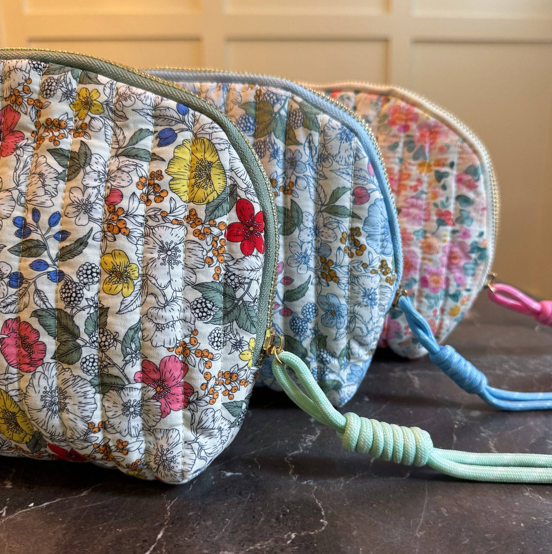 Vintage-Inspired Quilted Floral Cosmetic Case